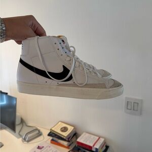NIKE BLAZERS (BASICALLY NEW)